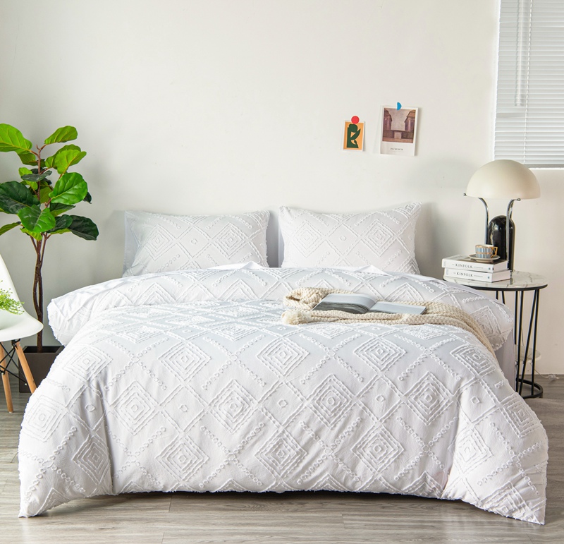 100% POLYESTER TUFTED FABRIC