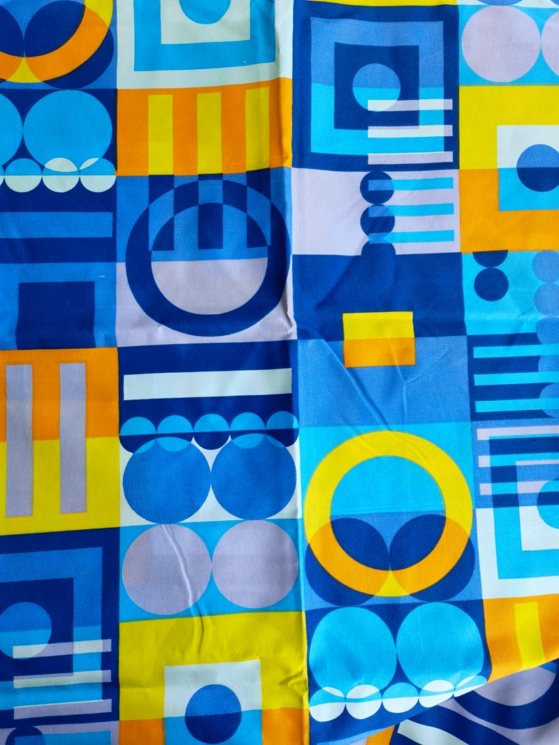 100% POLYESTER PRINTED FABRIC